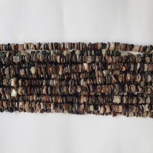 Square cut Brown lip Oyster shell [ 16 inches Strand]