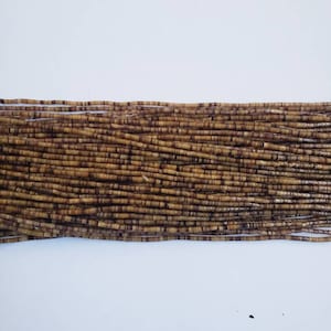 Bruine penschelp heishi-kralen 1,8 mm