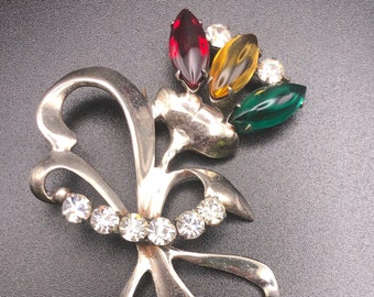 Coro vintage des années 40 ? Grande broche en forme de bouquet avec ruban