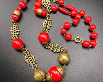 Collier rouge à lèvres rouge à lèvres rouge Neiger Brothers des années 1920