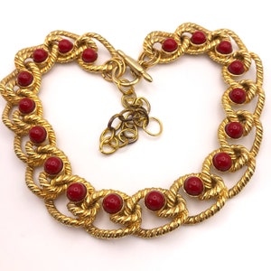 1980s Kenneth J Lane Vintage Red stone and Gold heavy chain necklace