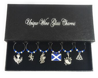 Libbys Market Place Personalised Silver Plated Letter W Wine Glass Charm on a Gift Card Libbys Market Place Personalised Silver Plated Letter W Wine Glass Charm on a Gift Card