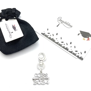 Class of 2024 Schlüsselanhänger mit Abitur Geschenkkarte - 5 Geschenkoptionen