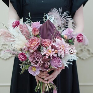 Ramo de novia rosa y morado, ramo de boda, flores de boda, flores de boda para dama de honor, boda rústica bohemia