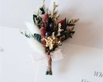 Preserved flower leaf Natural boutonniere,Wedding boutonniere,groomsmen buttonhole,Holiday Wedding,floral brooch,groom guest