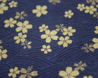 Vintage azul japonés algodón tela floral tela con flores sakura de oro ramitas, para mantel, muñeca, decoración del hogar ETC –1/2 yarda