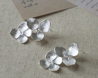 Hydrangea flowers Earrings,S999 Petals Sterling Silver Dainty Floral Pendant Unique Elegant Handmade Jewelry for Woman Gift for Her