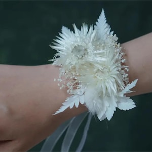 Pure White flowers corsage ,Dried flowers wrist corsage Rustic wedding bracelet corsage ladies corsage
