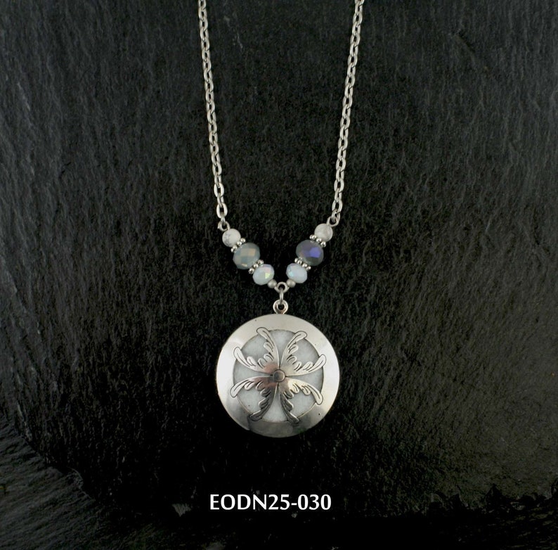 Locket Diffuser Necklace w Howlite and Glass Beads Aromatherapy Jewelry EODN25-030 Apply Essential Oils to White Felt Insert