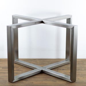 Base de mesa redonda de acero inoxidable / 71 cm de alto x 107 cm de diámetro / Patas para mesa de comedor de exterior e interior / Base de metal moderna y personalizada de Balasagun