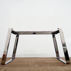 Base de mesa moderna de acero inoxidable / 71 cm de alto x 61 cm de ancho x 157 cm de largo / Base de mesa de comedor plana y angular cromada / de BALASAGUN / Tamaños personalizables