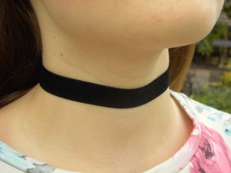 Black Velvet Choker