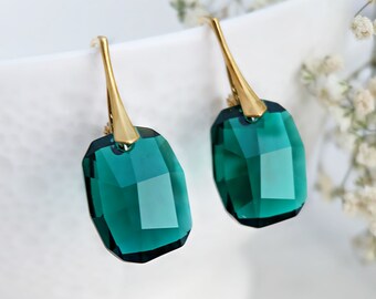 Emerald earrings, Swarovski earrings, Swarovski crystal earrings, Emerald gold earrings, Green bridesmaid earrings, Sterling Silver earrings