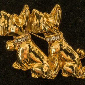 Vintage Dog Brooch Pin: Pair of Sitting Scottish Terriers, Rhinestone collars, Gold-Toned