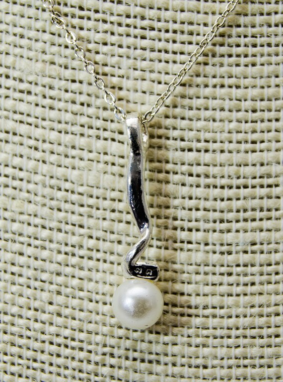 Vintage Avon Silvertone Faux Pearl Drop Necklace … - image 6