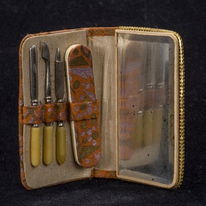 Cosmetic Purse Nail Beauty Kit, Vintage 60s