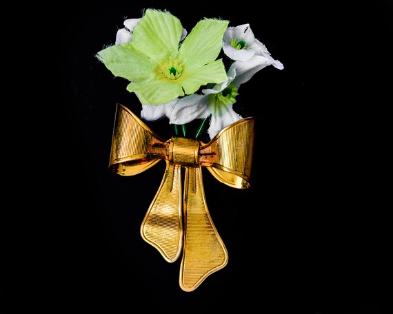 Avon Bouquet Pin or Brooch - image 2