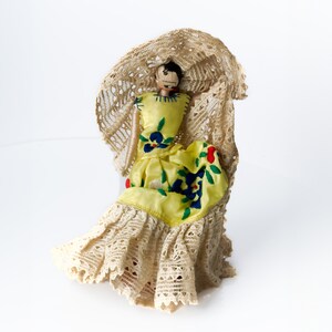 Mexican String Lace Dancing Doll, Vintage