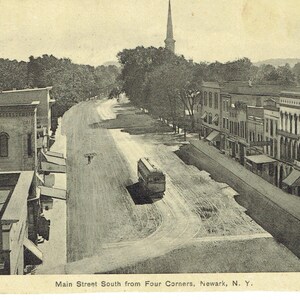 1900-talets gamla vykort: Newark, Wayne County, New York; Main Street South från Four Corners