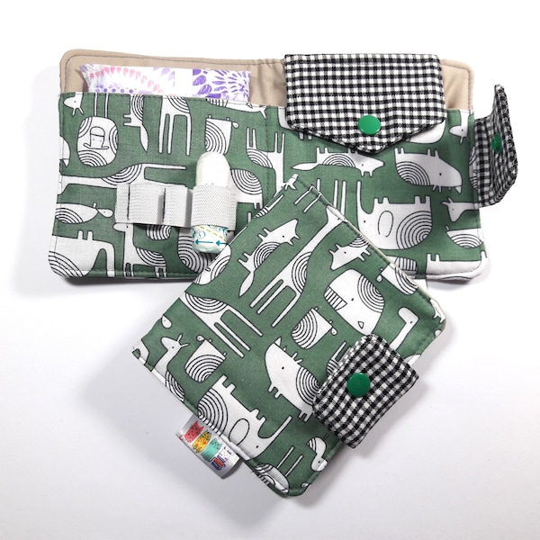 Tasche für Tampons und Slipeinlagen  - Tiere grün