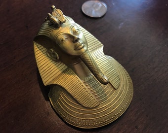 MMA Egyptian Revival Gold King Tut Mask Pendant - 1976 Metropolitan Museum Art Treasures Tutankhamun