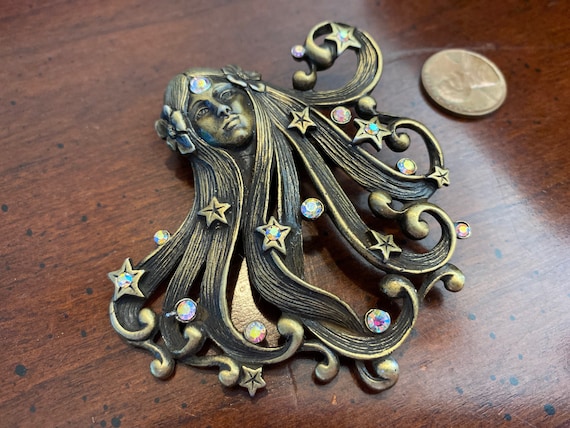 Vintage Goddess Asteria Brooch by Jonette Jewelry… - image 1