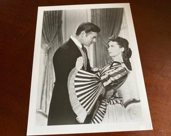 ヴィヴィアン・リーとクラーク・ゲーブル直筆サイン入り写真… ヴィヴィアン・リー直筆サイン入り写真 - 風と共に去りぬ - COA付き