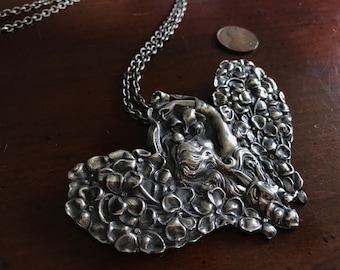 Vintage MMA 67g Sterling Silver Necklace Young Nymph Girl Flowing Hair - Flowers Art Nouveau Woman Lady Maiden Metropolitan Museum of Art