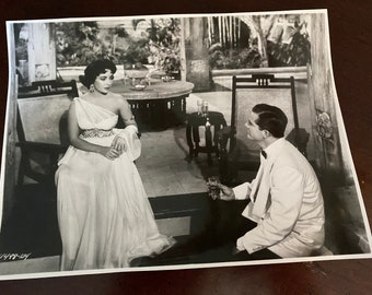 Original Elizabeth Taylor Peter Finch Movie Still "Elephant Walk" - Liz Vintage Hollywood 8x10 On Set Photo Promo  Dinner Party High Fashion