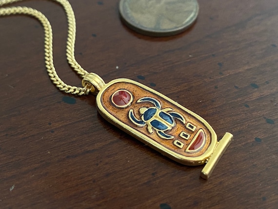 Gold Scarab Cartouche Pendant Necklace CM2858-1__35027.1649099873.  main image 4