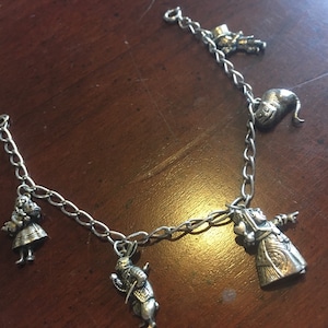 HTF Sterling Silver MMA Alice in Wonderland Bracelet - Vintage Metropolitan Museum Art NY Queen Hearts Cheshire Cat Mad Hatter White Rabbit