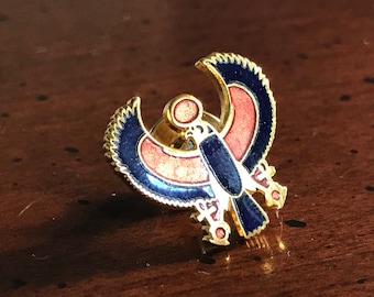 MMA God of the Sky Horus Lapel Pin Brooch - 1976 Metropolitan Museum of Art Treasures Tutankhamun Exhibit  Egyptian Revival Falcon Ankh Hawk