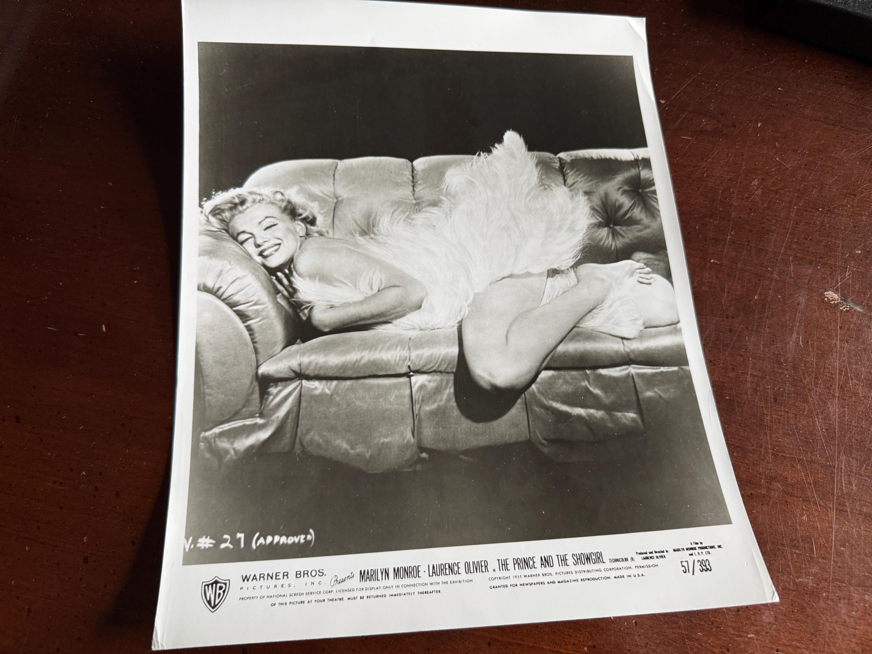 Original Marilyn Monroe in Prince and the Showgirl 1957 Hollywood Sex Symbol 8x10 Promo Photo Leather Couch Sitting by Richard Avedon