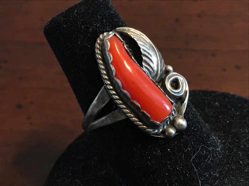 Earth Mother Vintage Navajo Sterling Silver Coral Feather Ring Southwest Indian Hand Made Native American Signed Antique Old Pawn