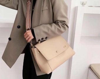 Personalised Vegan Leather Bag / Beige Handbag /  Beige Bag /  Vegan Leather Bag / Vegan Leather Handbag / Leather Messenger