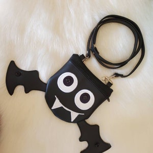 Bat handbag, bat purse, bat bag, Halloween purse, spooky purse, cute bat purse, leatherette purse, gift for teen, gift for bat lover