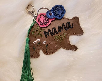 Mama Bear Keychain, Mom Gift, Mama Bear, Custom Mom Keychain, New Mom Gift, Unique gift for Mom, Mom keychain, mommy keychain