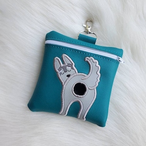 Husky bag holder, dog waste bag, husky mom, dog poop bag, poop bag holder, dog mom, dog mom gift, dog poop bags, poop bag holders