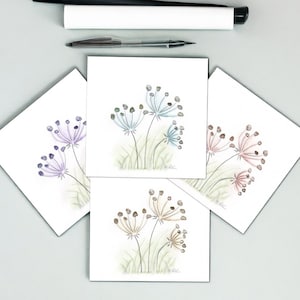 Ensemble de quatre cartes vierges avec motif de fleurs en verre de mer - fait main, motif floral peint à la main, personnalisation disponible, dessin d'art original