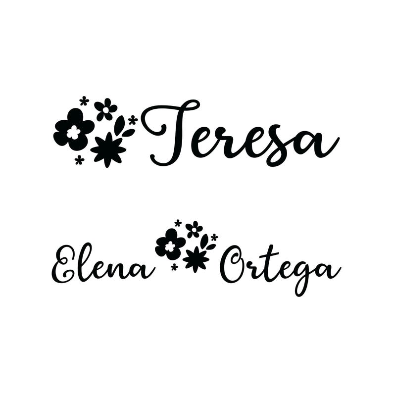 Sello personalizado con nombre y tipografía infantil. / Personalized name stamp with children’s font. Nicolasito.es