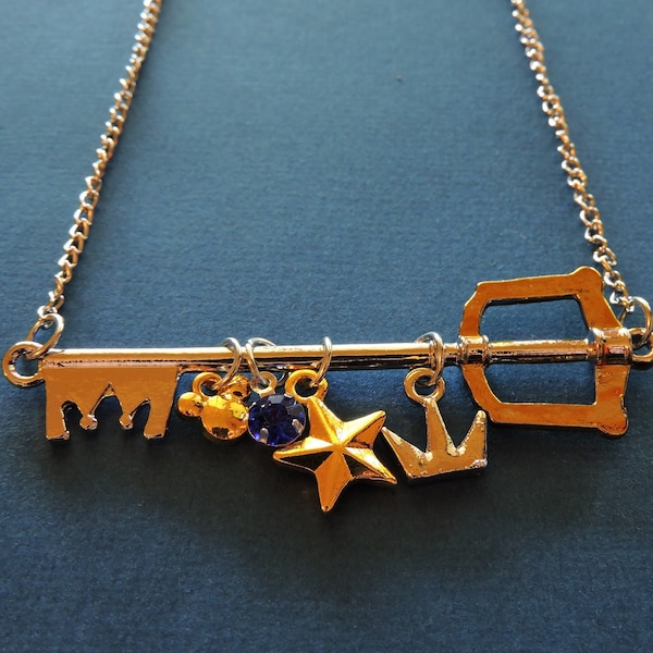 Kingdom Hearts key necklace, Sora keyblade, cosplay, geekery, key necklace, torque collier key pendant, Kingdom hearts, Disney