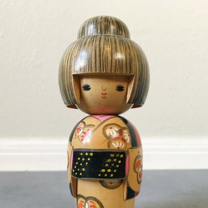 Vintage Japanese Hand Painted Kokeshi Figure Wood Doll Figurine | Kimono Mid Century Japan Minimal Design
