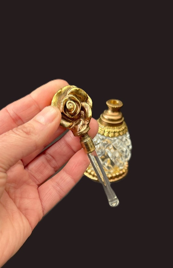 Vintage ormolu gold perfume bottle | Vintage cut g