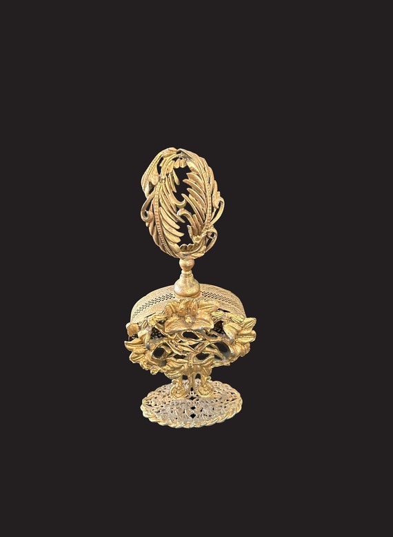 Stunning HOLLYWOOD REGENCY perfume bottle with ornate lilies | vintage ormolu gold perfume bottle, refillable perfume bottle