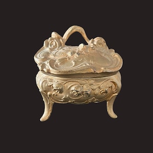 Beautiful and romantic ANTIQUE 19th century French Napoleon III regule jewelry trinket box