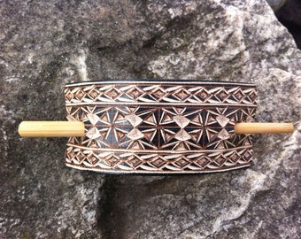Mini hand carved leather hairarrette - tooled leather jewelry- hair accessories - Stick Barrette - Hair Slide - Haarspange aus Leder