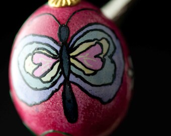 Mariposa y Flores - Huevo Real Estilo Ucraniano Pysanky Chairty Donación