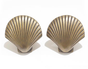 2.75" in Vintage CLAM SHELL, Solid Brass Clam Shells Charm Cabinet Drawer Pulls knobs