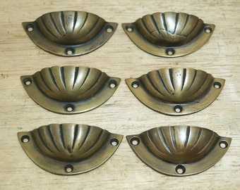 2 34 inch centres ribbed bin pulls shell handles P1832 Weathered shell pulls
