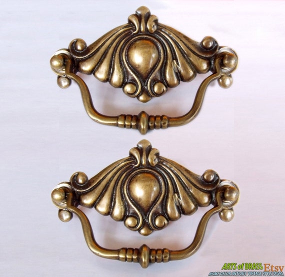 Lot of 2 pcs Vintage VICTORIANS FAN Shaped Antique Cabinet Brass Drawer Handle Pull KNOB